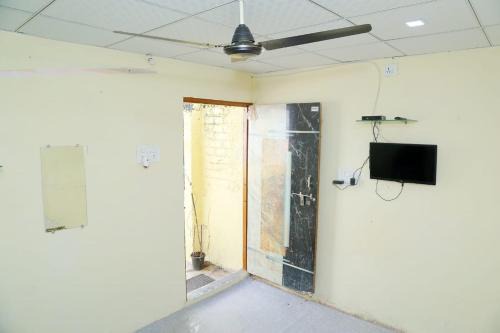 Aai tulaja bhavani home stay