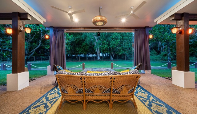 Absolute Beachfront Luxury & Serenity: Wonga Belle in Wonga