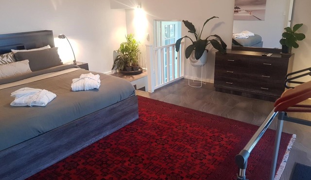 Accommodation on the escarpment of Perth Hills - incredible views and sunsets