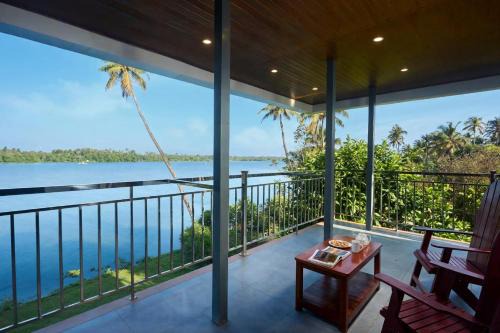 Akanta Cherai Beach Resort