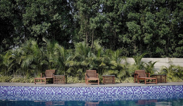 AKAY Resort & Villas
