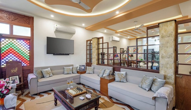 Alaya Stays Abhimanyu Mansion Pearl