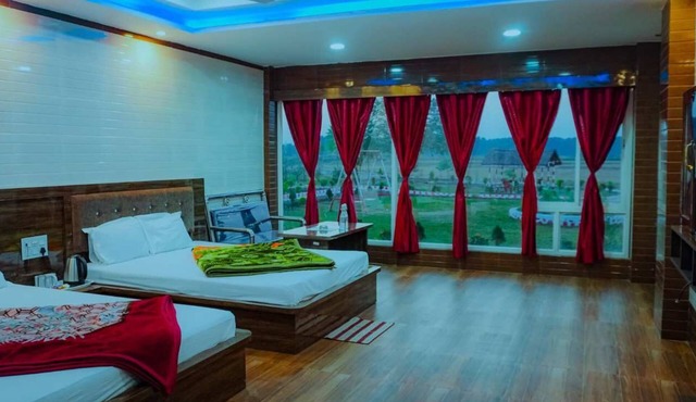 Amantran Hotel & Resort