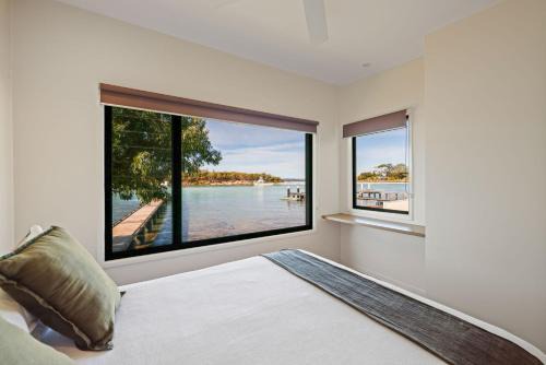 Anglesea Waterfront Bungalow by Book Jervis Bay in Huskisson