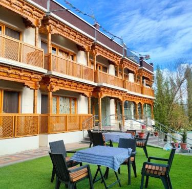 Apricus hotel