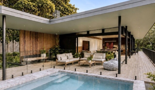 Architectural Luxury Retreat in Rainforest Reserve