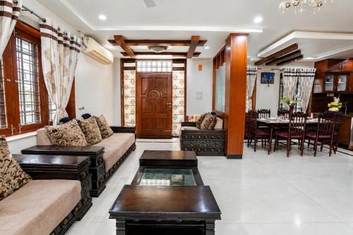 Ariston by RedOlive 3BHK 20min ApolloNr Hitech