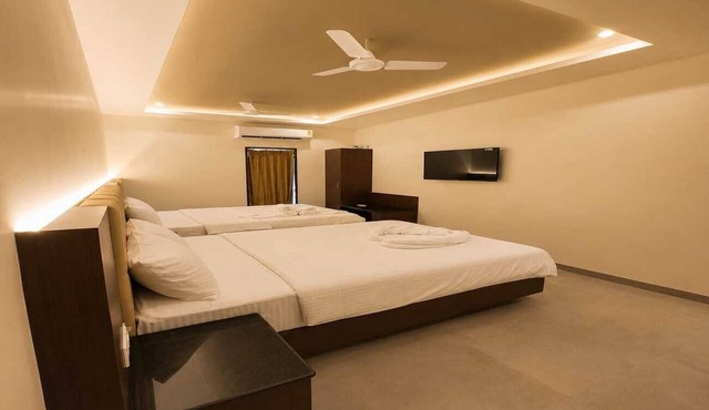 Arthana Grand Inn