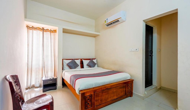 B2N Hotels Sholinganallur, OMR