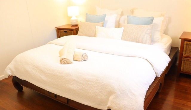 Banksia Beach House - Family friendly, seconds from the beach!