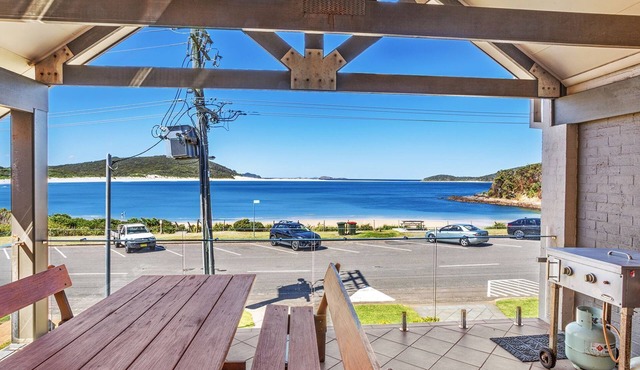 Beach Duplex 72 Marine Dr - Fingal Bay