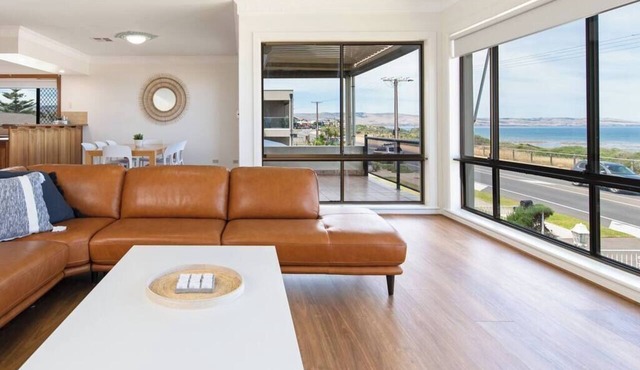 Beachfront Bliss- Aldinga Beach House - 5 BR in Aldinga Beach