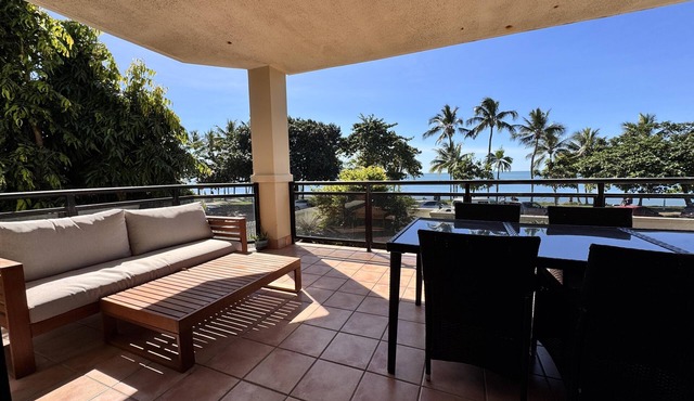 Beachfront Strand Apartment with Parking - Beachfront Strand Apartment with Parking