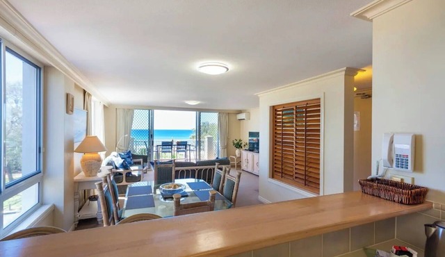 Beachfront two storey penthouse apartment. Family friendly. Spectacular views!