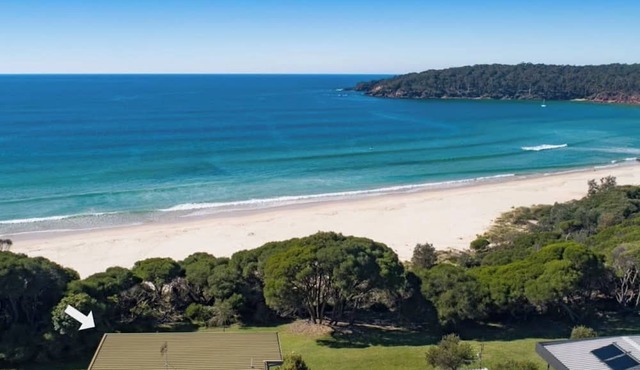 Beachside . Pambula Beach.