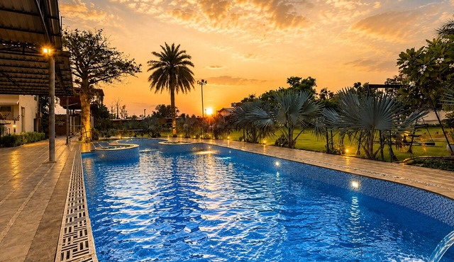 blue heaven resort jaipur
