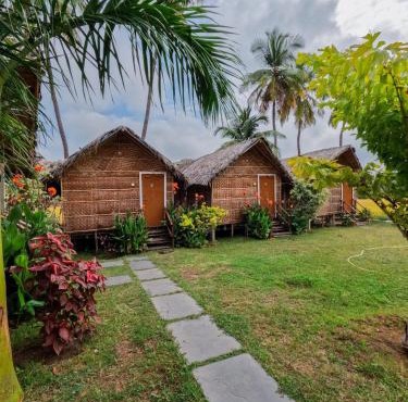 Blue Sky Cottages Hampi