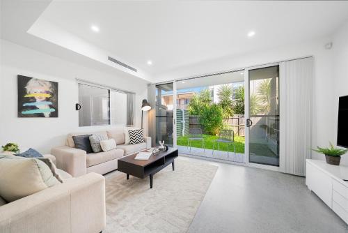 Boutique Inner West Stay Easy CBD Access