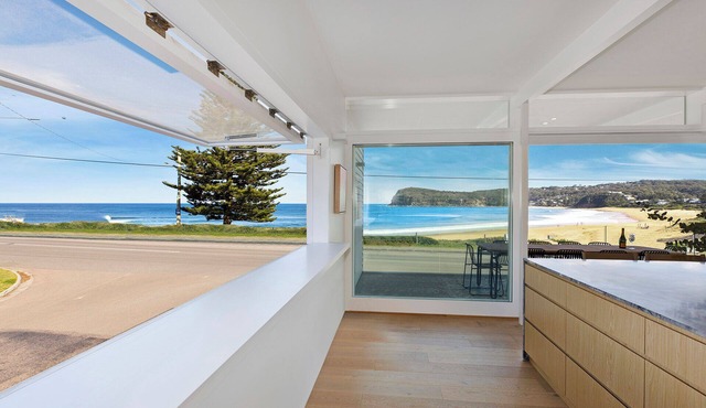 Breathtaking views Copacabana from your Ultimate Luxury Beach House