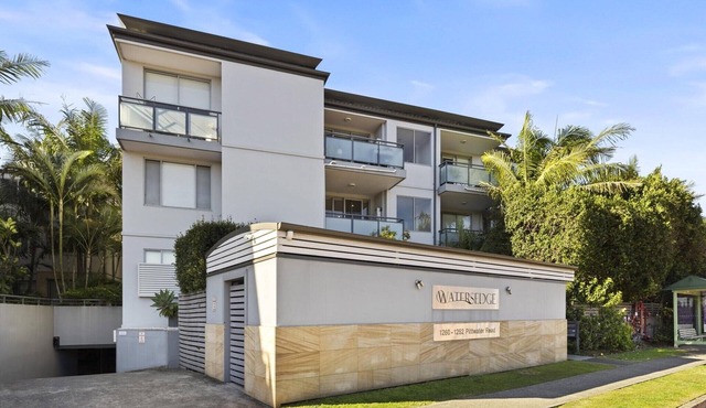 Bright 2-Bed Apartment Near Narrabeen Beach