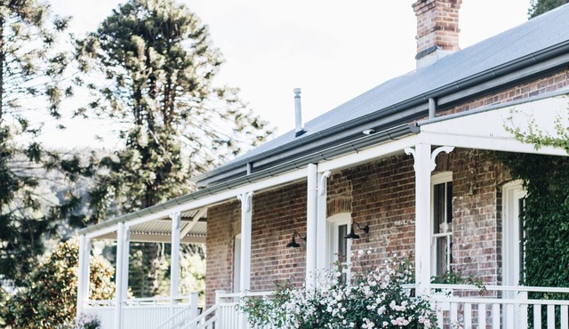 Bunya House, circa 1890, walk to Bowral