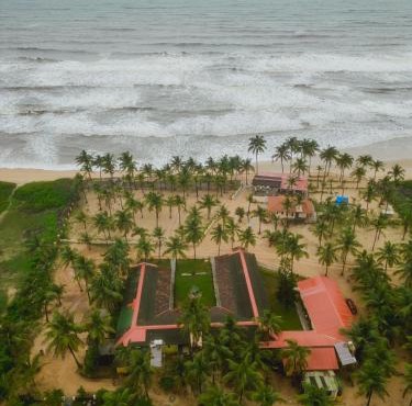 C Roque Beach Resort