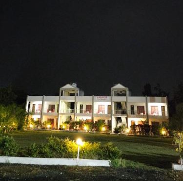 Camp Leo Aaranya Resort
