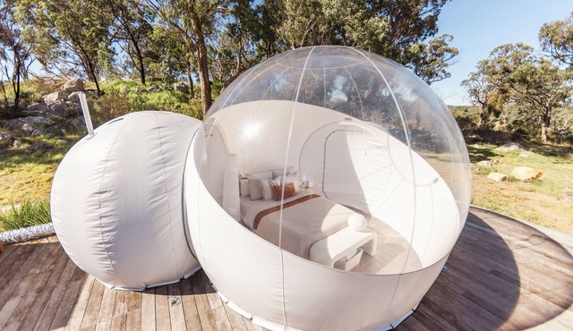 Captain Thunderbolt Bubbletent at Tenterfield with Outdoor Vintage Bath.