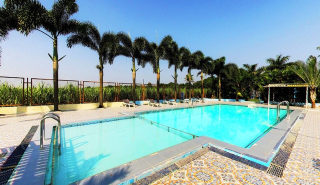 Carina Retreat Resort