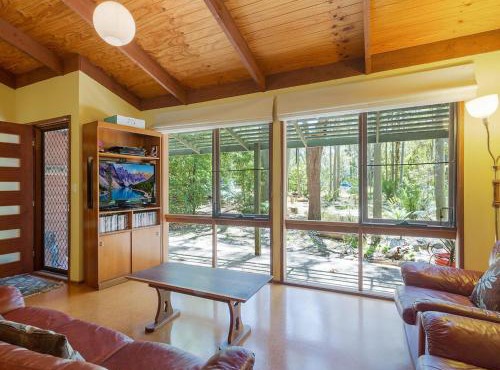 Caseys Pet Friendly Beach Cottage
