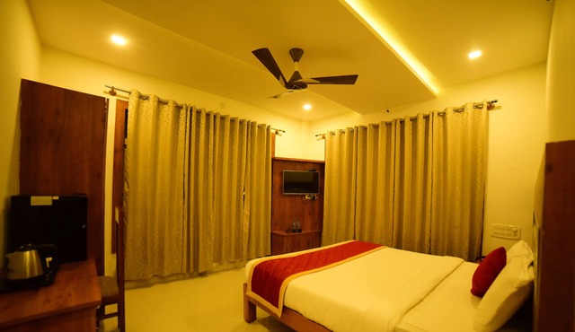 Castle Continental Premium Hotel in Kushalnagar