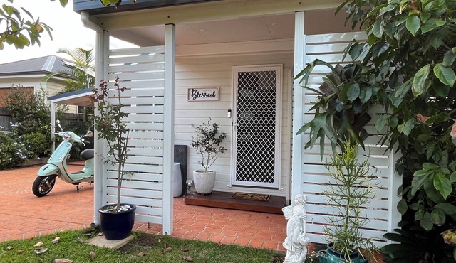 Charming cosy cottage with 3 bedrooms and WiFi, AC in enchanting Yattalunga