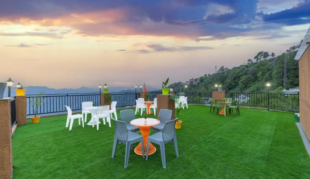 Charvi Hotels l The Stargaze Café l 360 Mountain View l Open Air Multi Cuisine Restaurant l Power Backup Available l Managed By ExoticStays Group