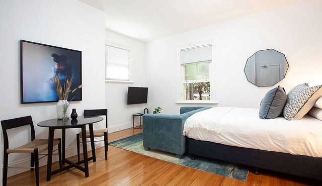Chic and Characterful Studio Apartment