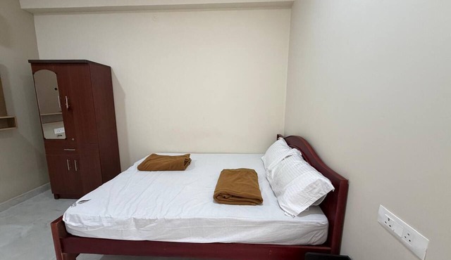 CHOZHA PALACE PREMIUM ROOMS AC