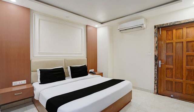 Classic Hotel O Kanpur City Centre