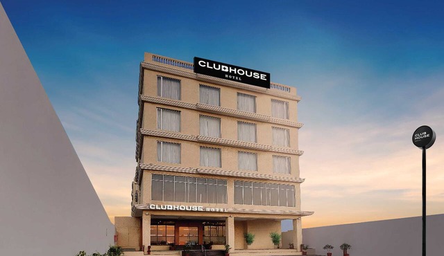 Clubhouse Hotel Morbi