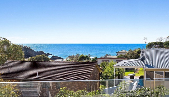 Coastal Retreat Mystery Bay