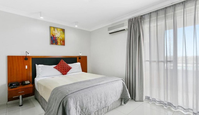 Comfort Inn & Suites Burwood