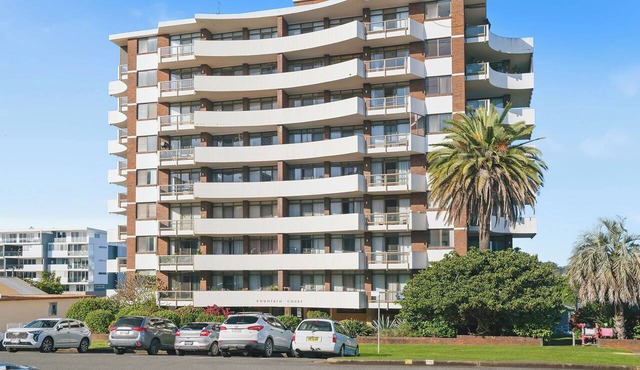 Comfortable Apartment in the Popular Fountain Court Complex