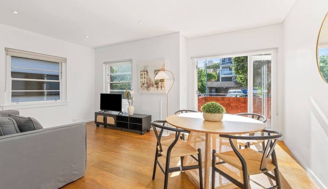 Coogee Cabanita Charming Coastal Comfort