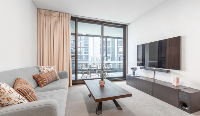 Cosy minimalism 2BD Apt near Sydney Olympic Park