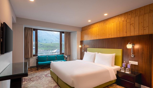 Country Inn & Suites by Radisson, Sonamarg