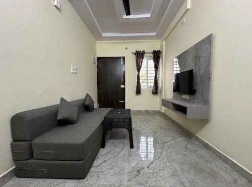 Cozy Room 1Bhk with Lift 602