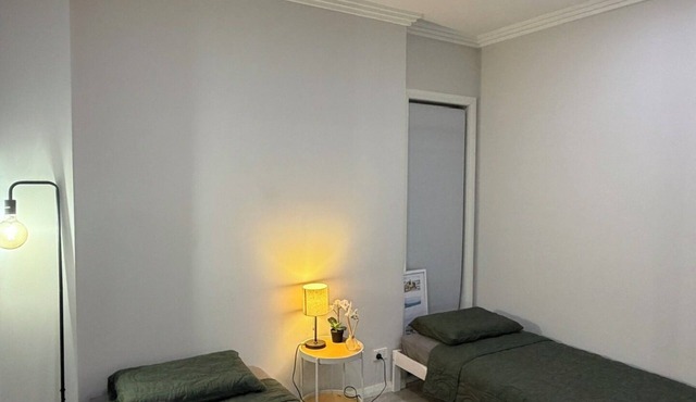 Cozy Twins Room with 2 Comfortable Single Beds