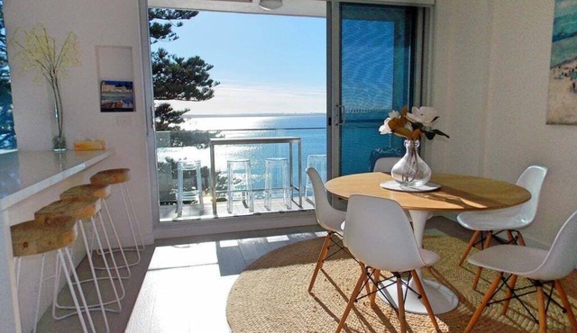Cronulla Ocean View Apartment 87