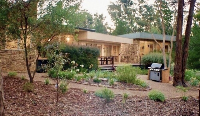 Deckhaus Hepburn - Spacious Bush Retreat Just Minutes from Daylesford in Hepburn