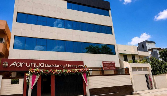Deluxe Aarunya Residency And Banquets