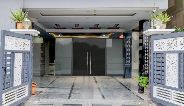 Deluxe sri Balaji Luxary Rooms