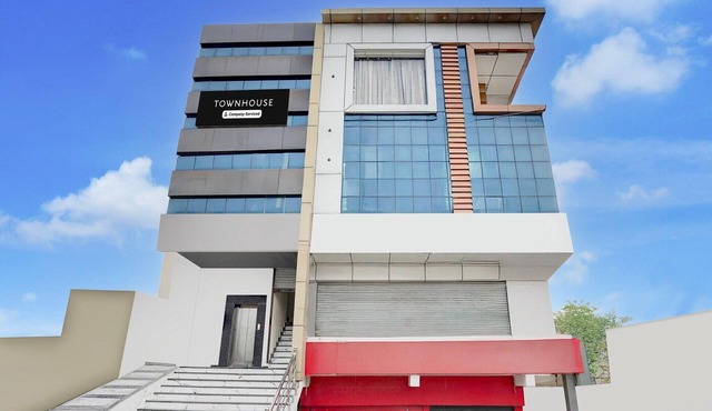 DeluxeHotel Kyshna Inn
